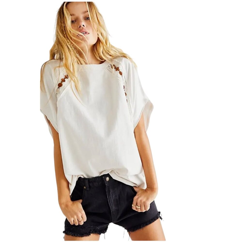 *SOLD* Sz Med Free People Rough Around the Edges 100% Cotton Top in White/Cream